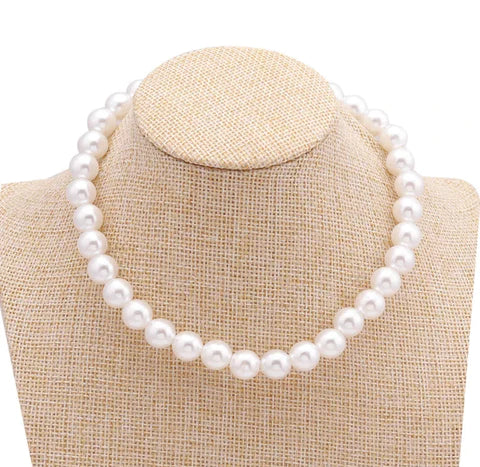 Rivoen Pearl Necklace